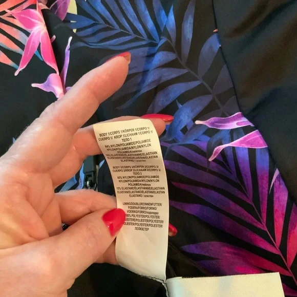 NEW 24 & Ocean swim top/rash guard, 50upf - Picture 6 of 9